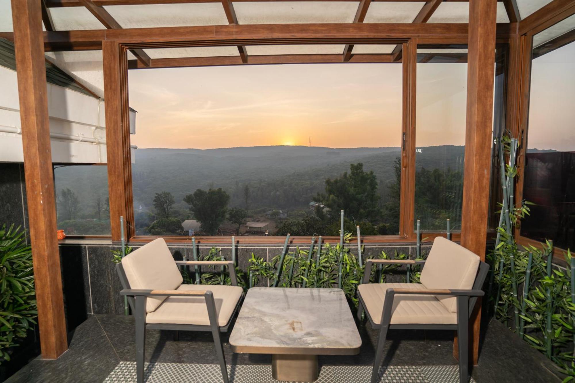 Leela Resort, The Exotic Boutique Hotel - Pure Veg Mahābaleshwar Екстериор снимка