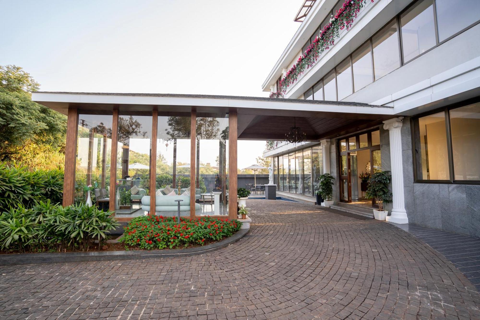 Leela Resort, The Exotic Boutique Hotel - Pure Veg Mahābaleshwar Екстериор снимка