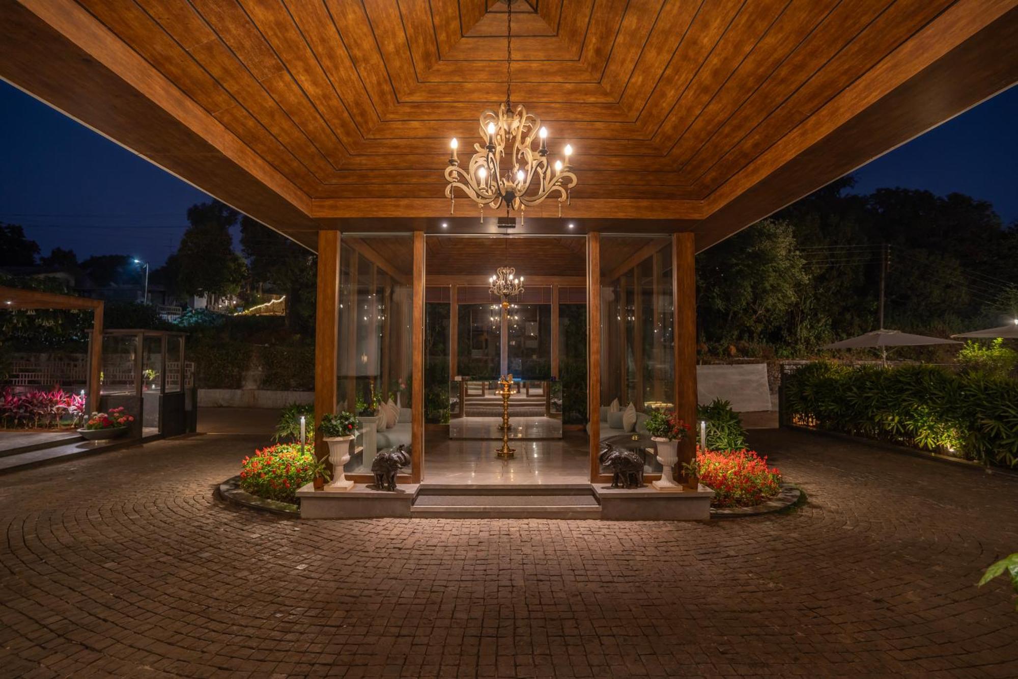 Leela Resort, The Exotic Boutique Hotel - Pure Veg Mahābaleshwar Екстериор снимка