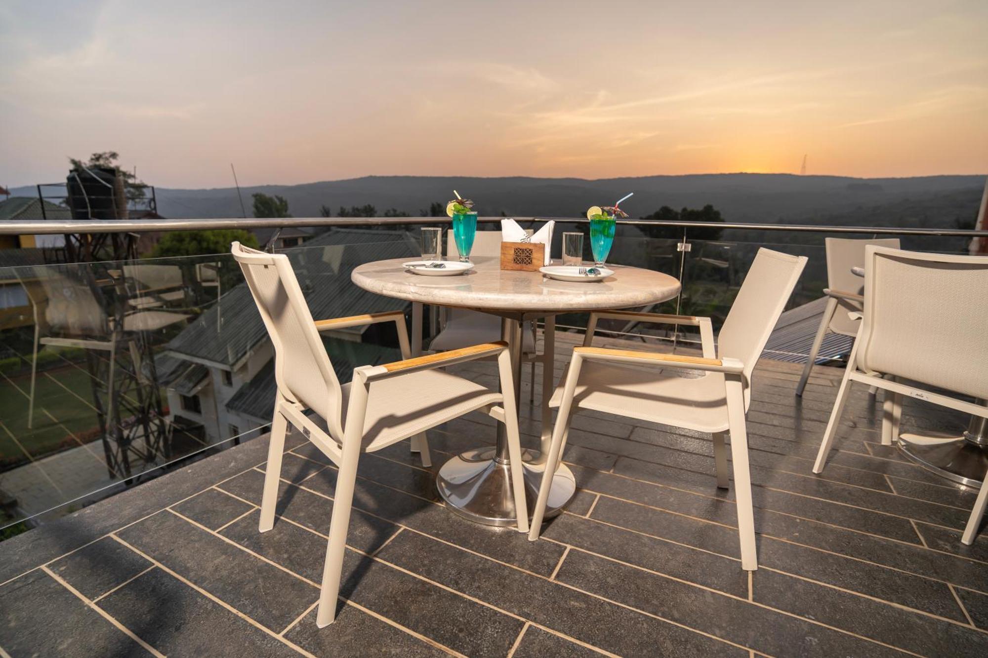 Leela Resort, The Exotic Boutique Hotel - Pure Veg Mahābaleshwar Екстериор снимка